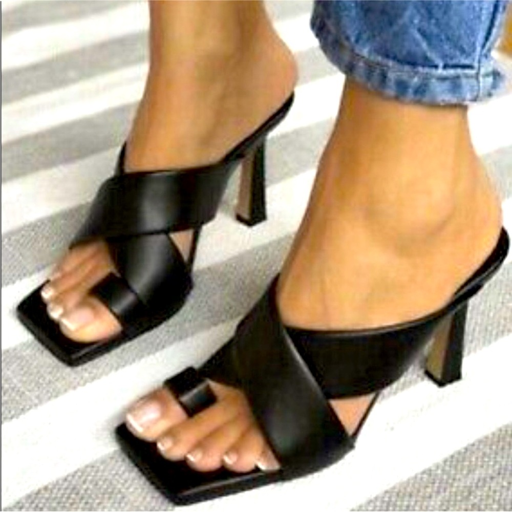Brand New Zara Puffy Strap black sandals, 41, $100 - Picture 2 of 3